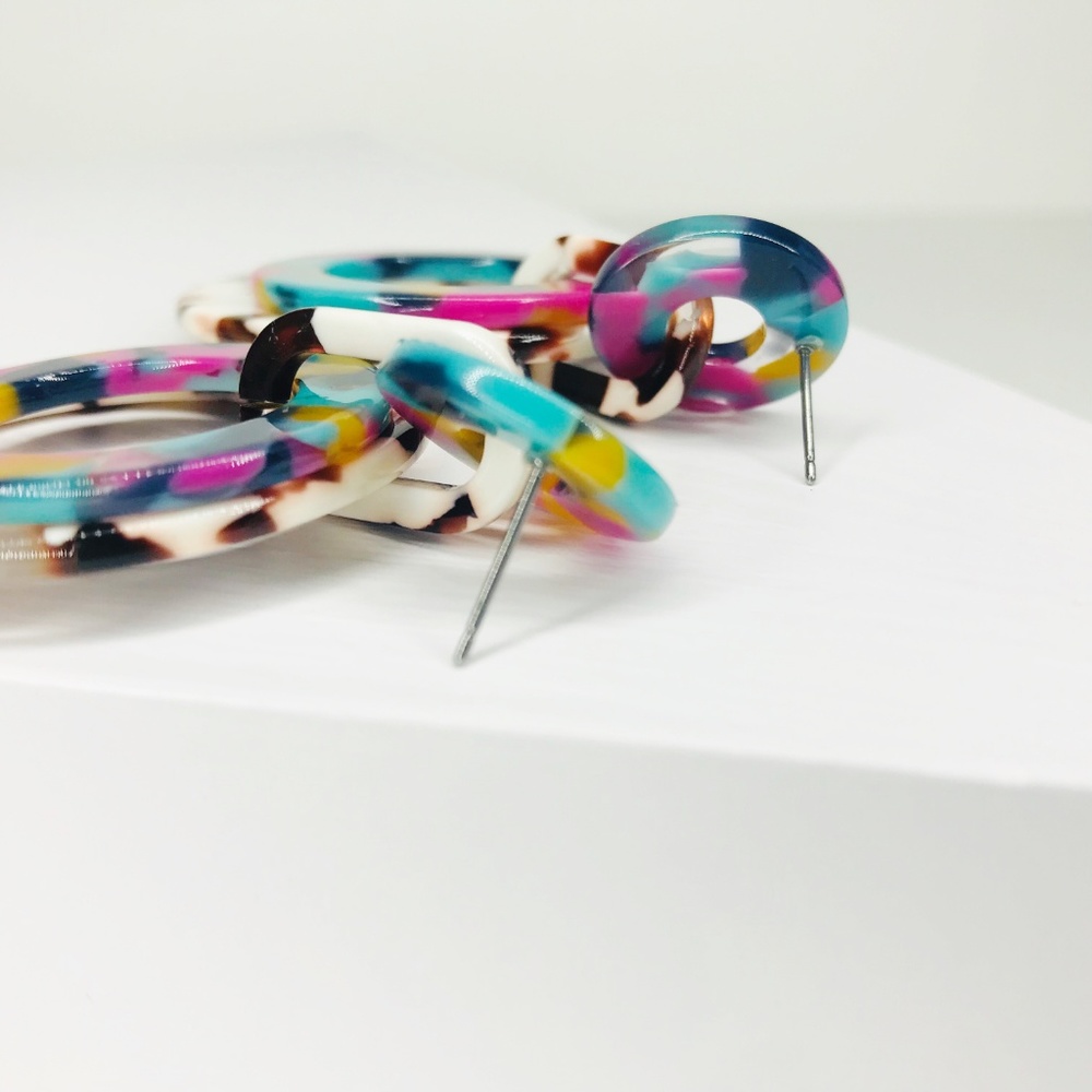 RESTOCKED Banded Hoop Earrings in Pink and Brown - Picture 7 of 8